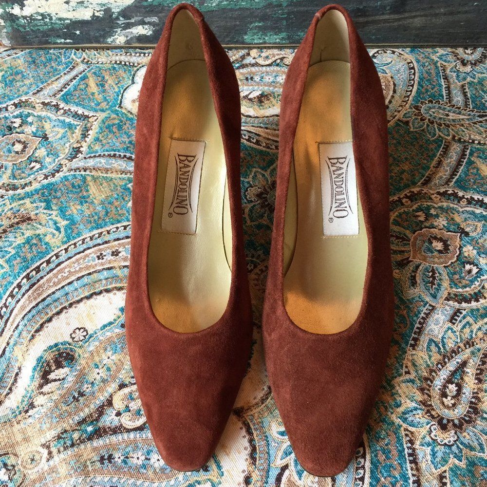Bandolino Brown Suede Pump EUC 7 Vintage - Picture 2 of 7